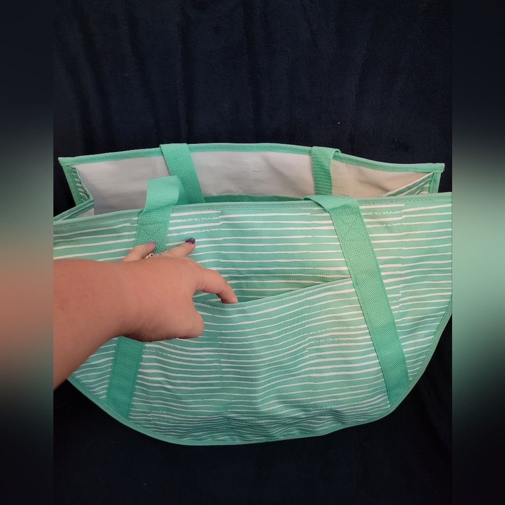 Thirty-one Round Utility Tote - Miami Stripe - Picture 2 of 5